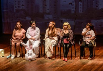 Montagem “Tinderelas no Divã” integra programação do projeto TO em Cena no Teatro Sesc Palmas