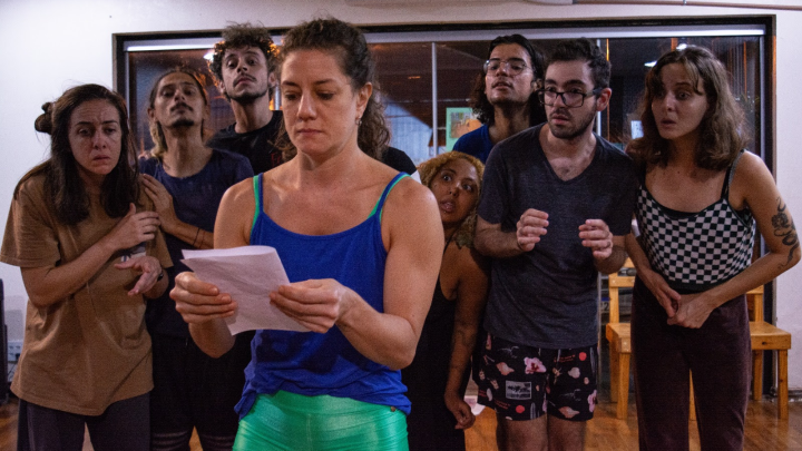 Coletivo teatral de Ribeirão Preto estende prazo de inscrição para curso prático de montagem