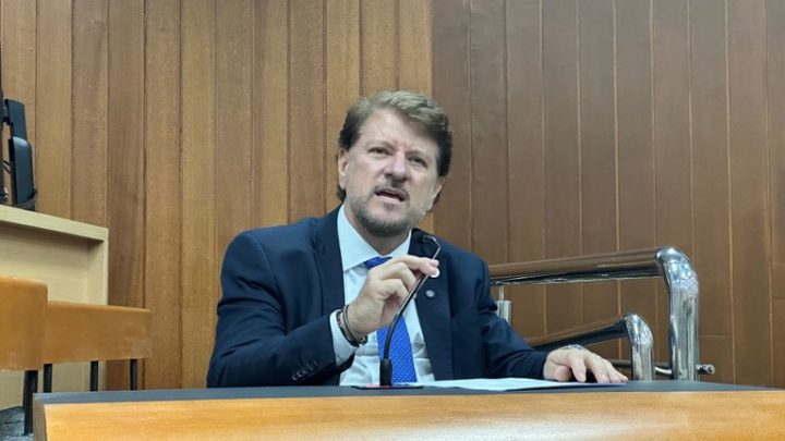 Comissão da Câmara de Goiânia aprova projeto de lei que institui o Programa Domingo Tem Teatro